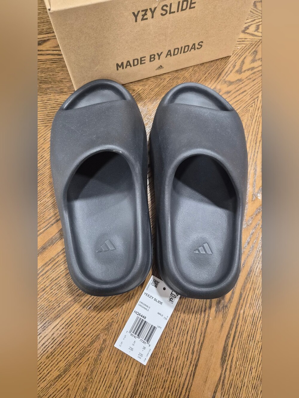 Adidas YZY Slide - Black - Size 5
